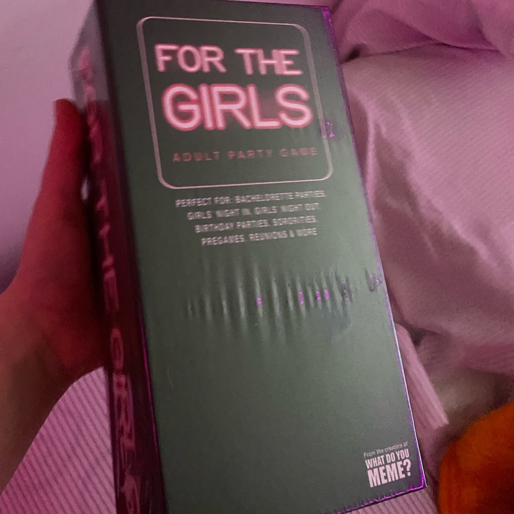 For the girls (BRAND NEW) game!